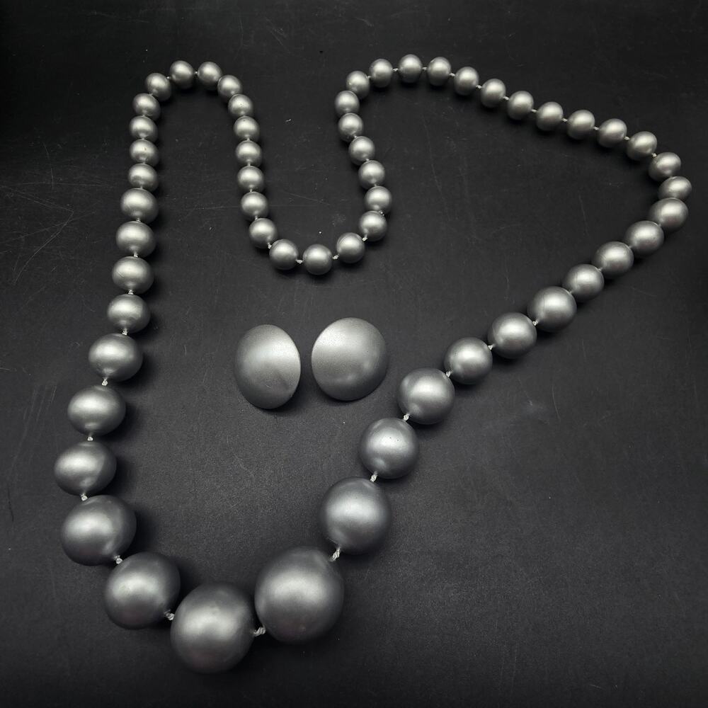 Avon Metallic Luster Jewelry Set Silver Tone Necklaced Earrings Clip On Vintage